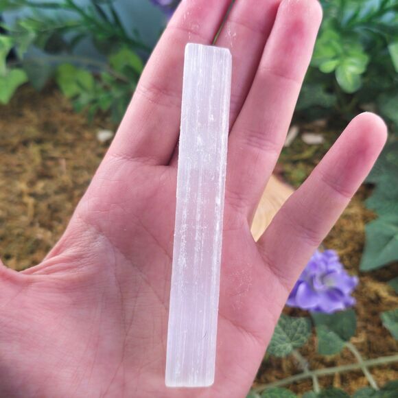 Small Raw Selenite Stick, Wand #28 - Picture 3 of 3